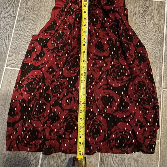 Simply Vera Red and Black Sleeveless Top -size s - Picture 8 of 9